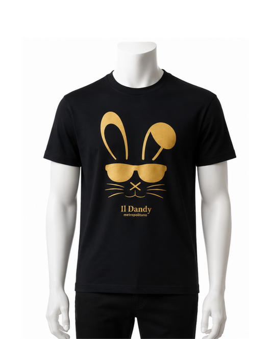 T-shirt Nera "Il Dandy Metropolitano" con Grafica Coniglio Occhiali da Sole Oro