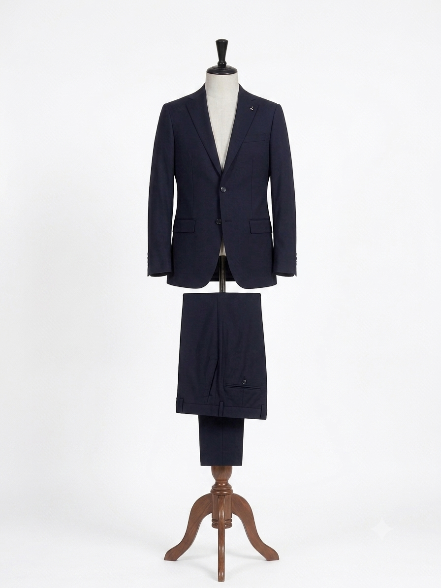 Abito Sartoriale Uomo Blu Notte – Il Classico Senza Tempo
