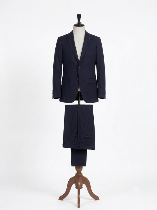 Abito Sartoriale Uomo Blu Notte – Il Classico Senza Tempo